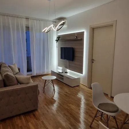 Emily Lux Belgrade, Center Apartment
